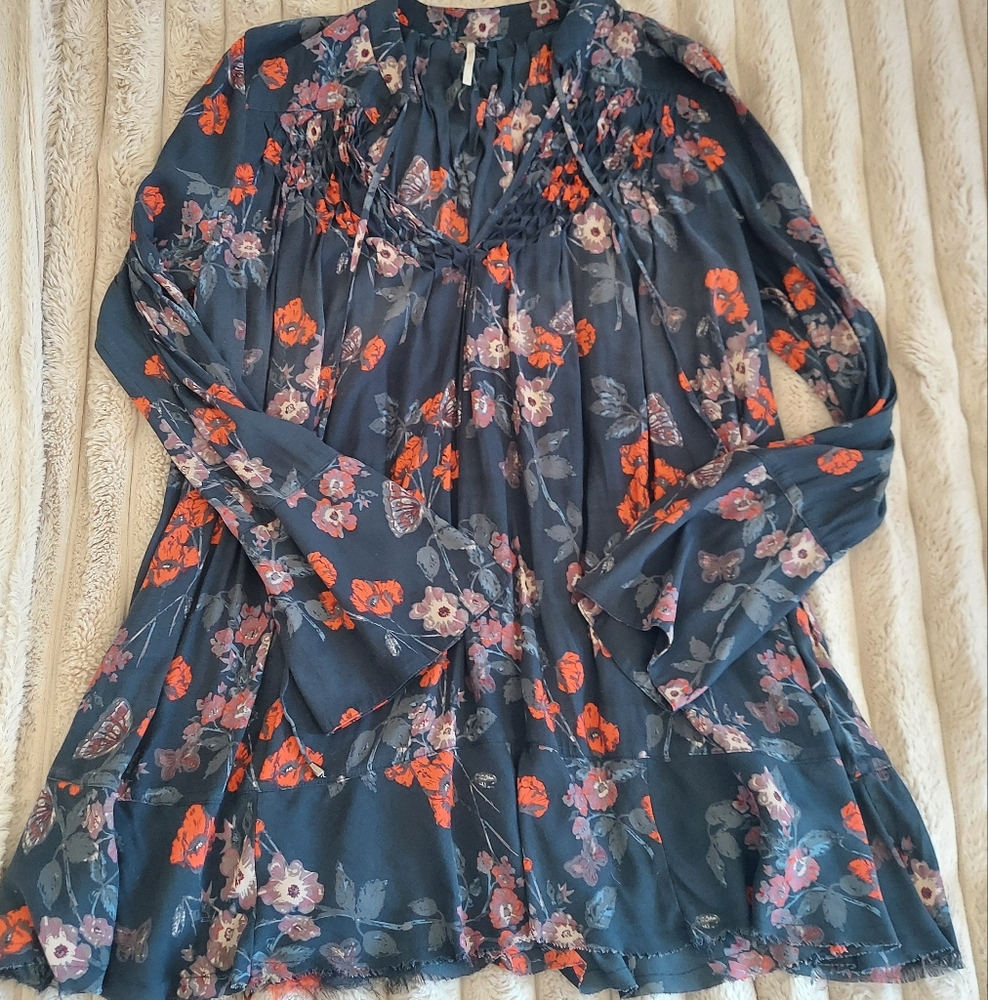 Free People Blue Pebble Crepe Bouse  SzL